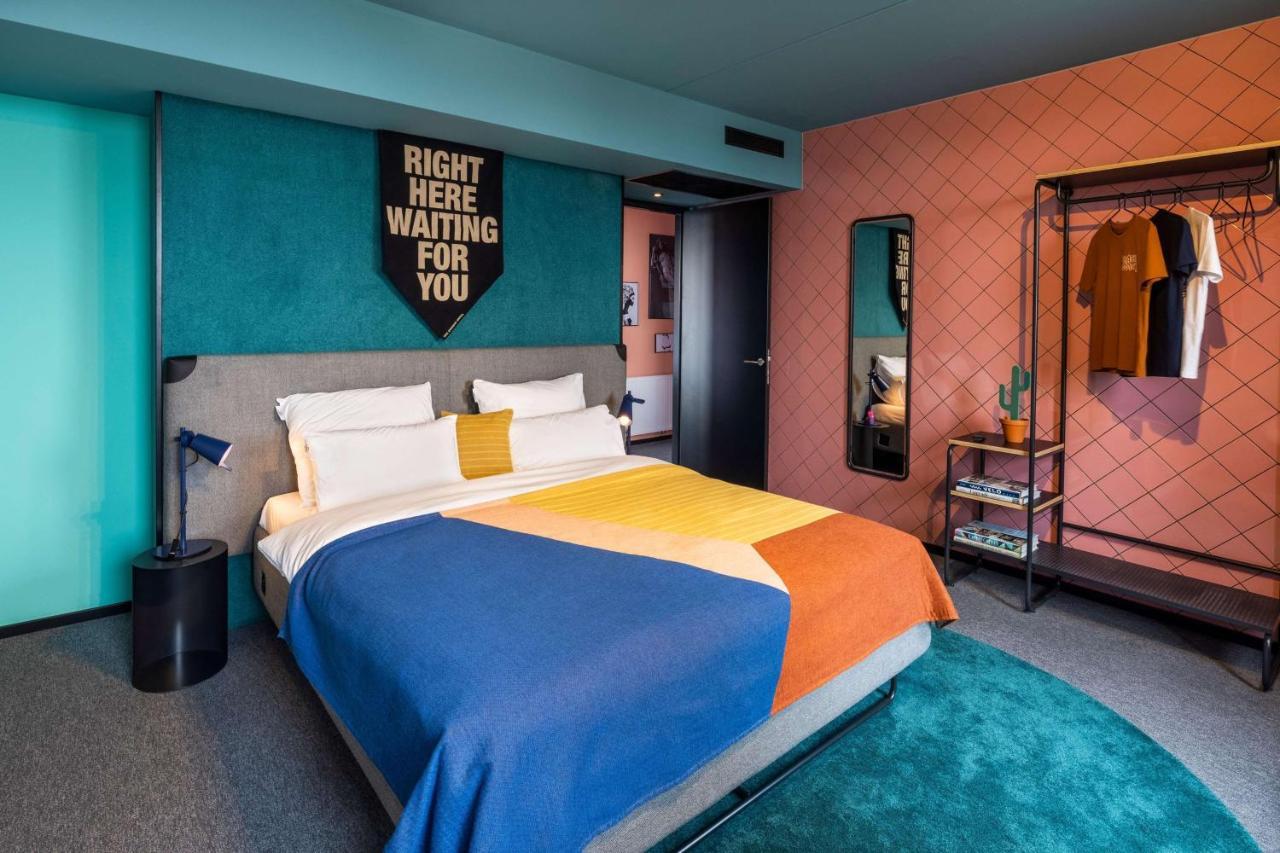 The Social Hub Vienna Hotel Exterior foto The interior of a room at the hotel