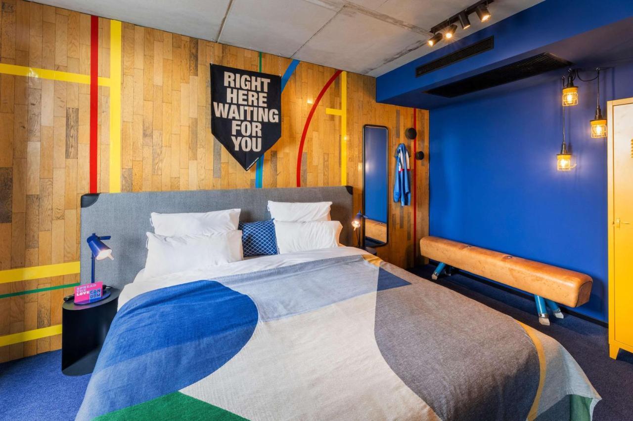 The Social Hub Vienna Hotel Exterior foto The room at the hotel