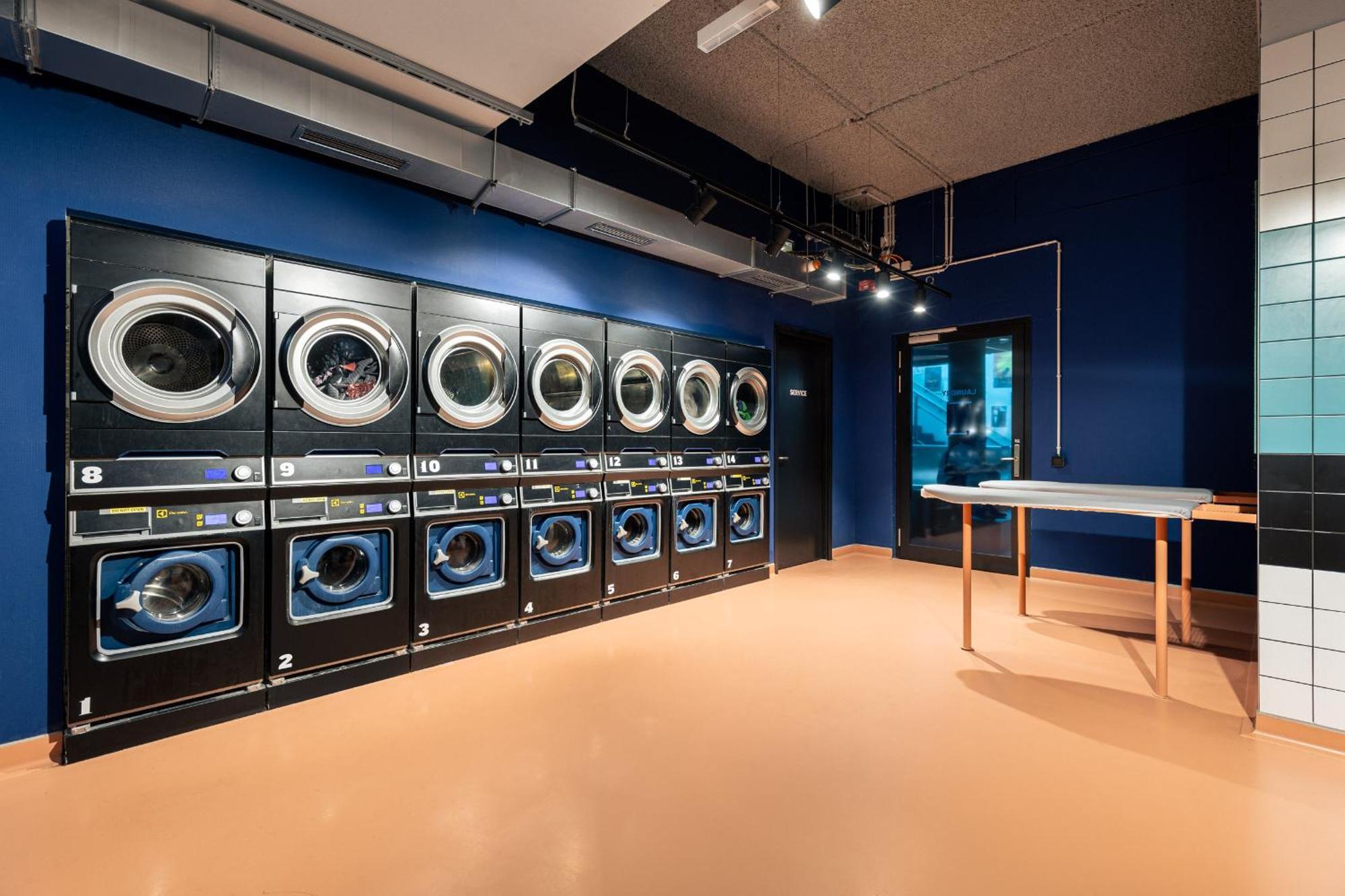 The Social Hub Vienna Hotel Exterior foto The laundry room of the hostel