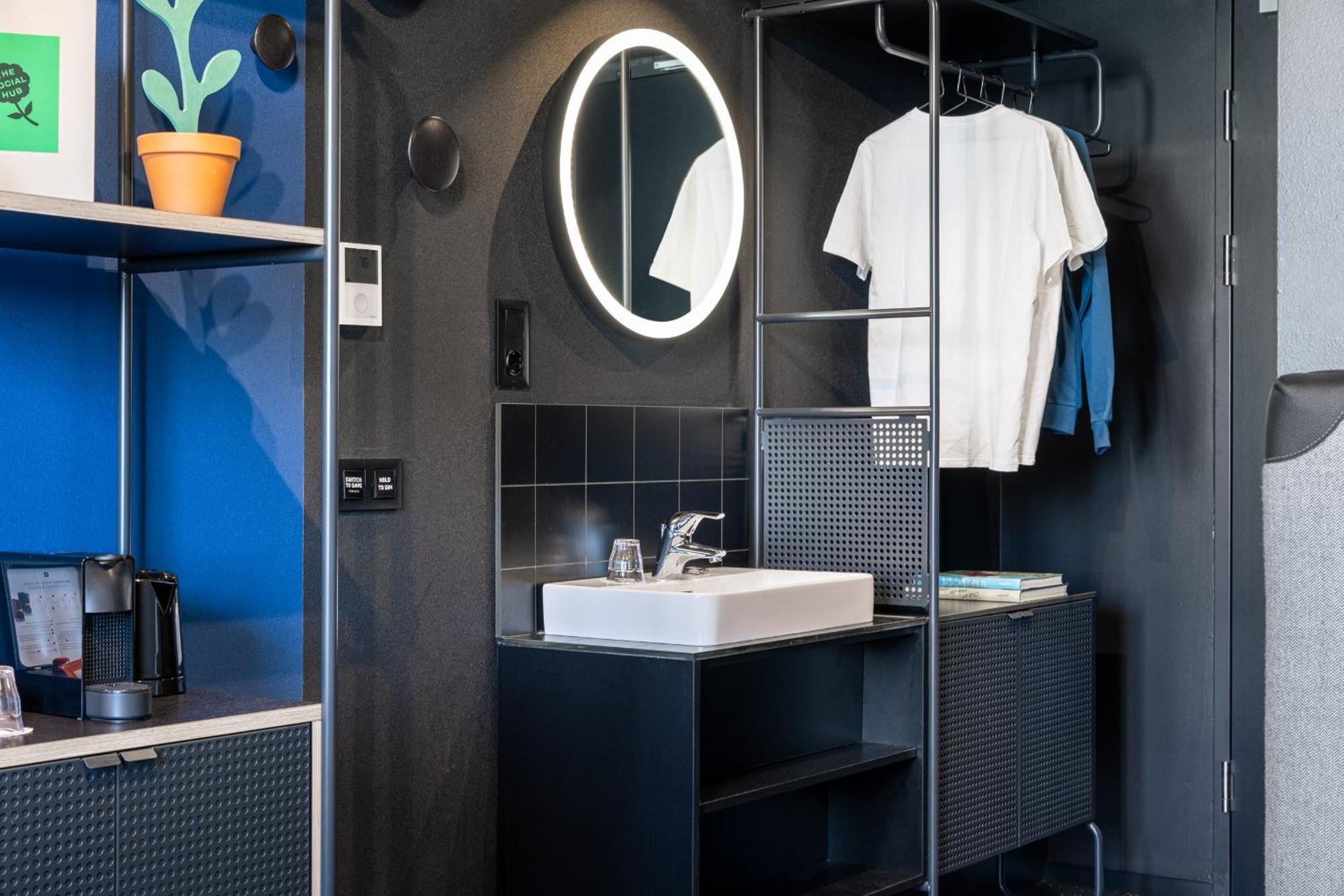 The Social Hub Vienna Hotel Exterior foto Bathroom